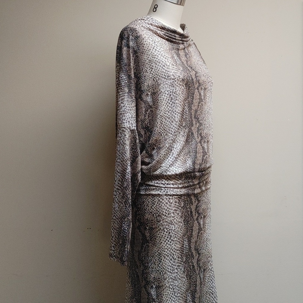 VavaVoom Python Print Maxi Dress - Picture 7 of 13